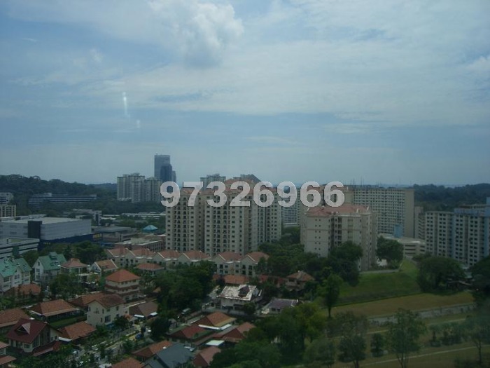 Queens thumbnail photo